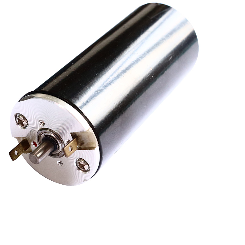 32 mm hiiliharjalla tasavirtamoottori